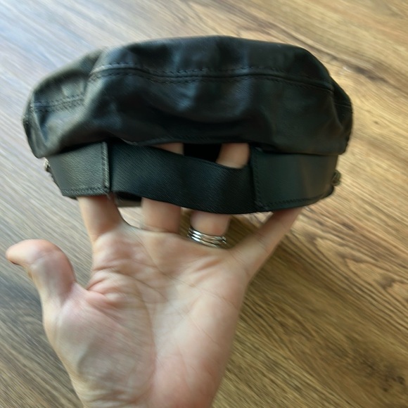 Vintage Embossed Harley-Davidson Captain Leather Hat with Chain - Picture 3 of 8